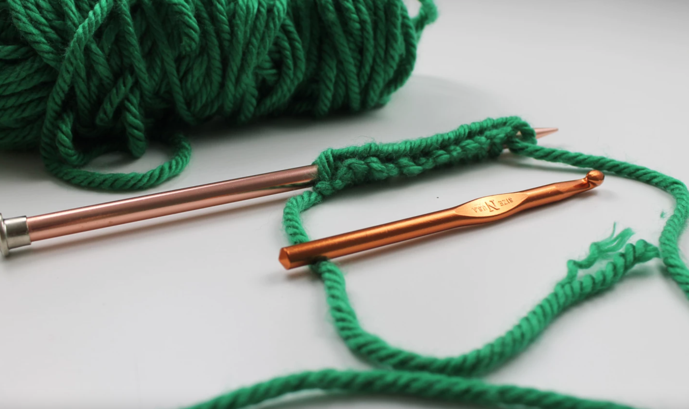 Cast On With a Knitting Needle and a Crochet Hook Tutorial 1