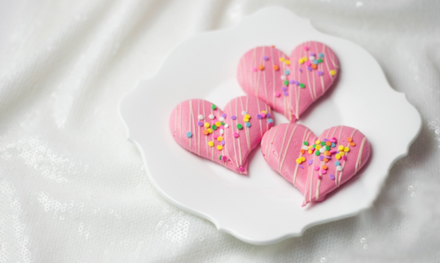 heart-shaped strawberry meringues