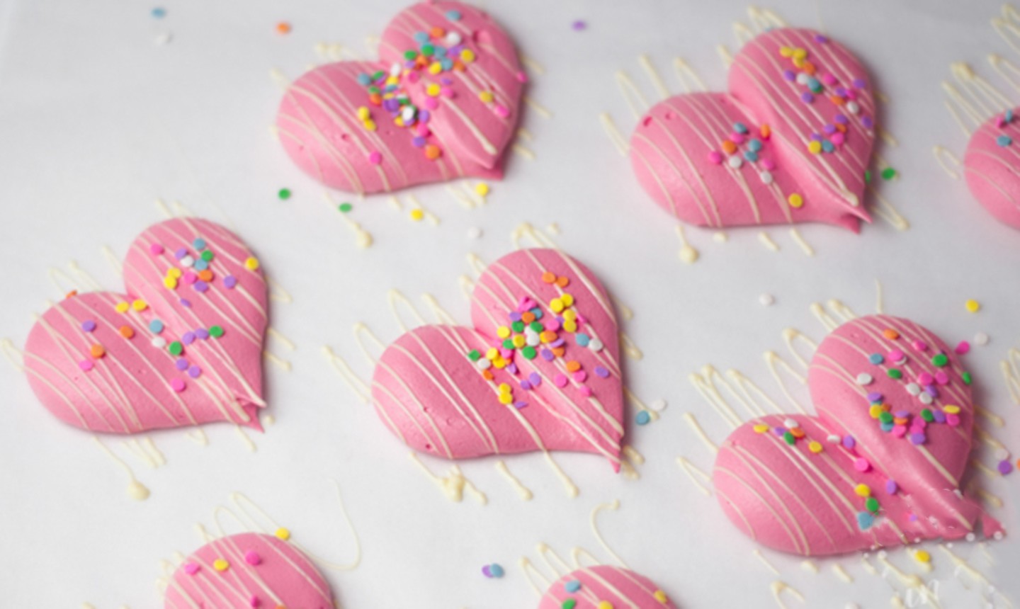 decorated heart meringues