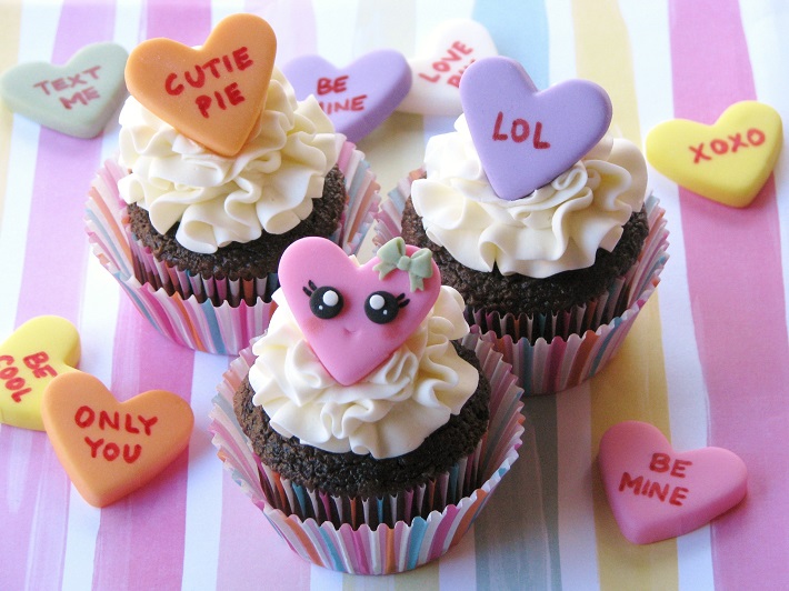 Sweet Talk Loved Ones With Conversation Heart Cupcakesarticle featured image thumbnail.