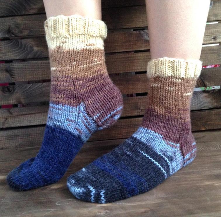 round trip knit socks