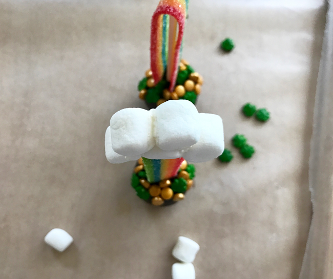 St. Patrick�s Day Cake Pops A Pot of Cake Pop Gold