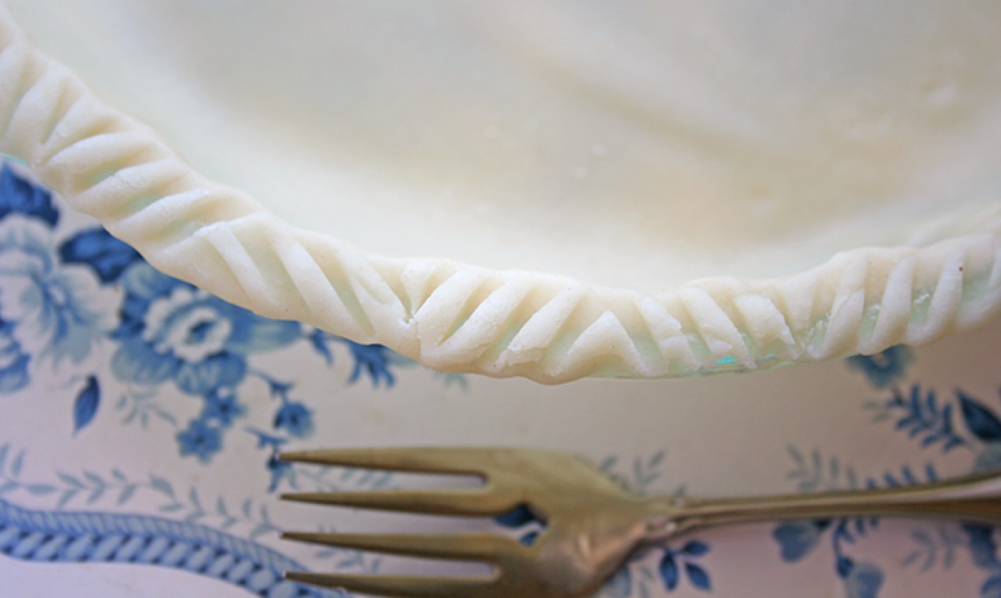 10 Ways to Make Instagram-Worthy, Decorative Pie Crust Edges