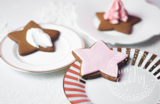 These Are the Best (and Worst) Icings for Gingerbread Housesarticle featured image thumbnail.