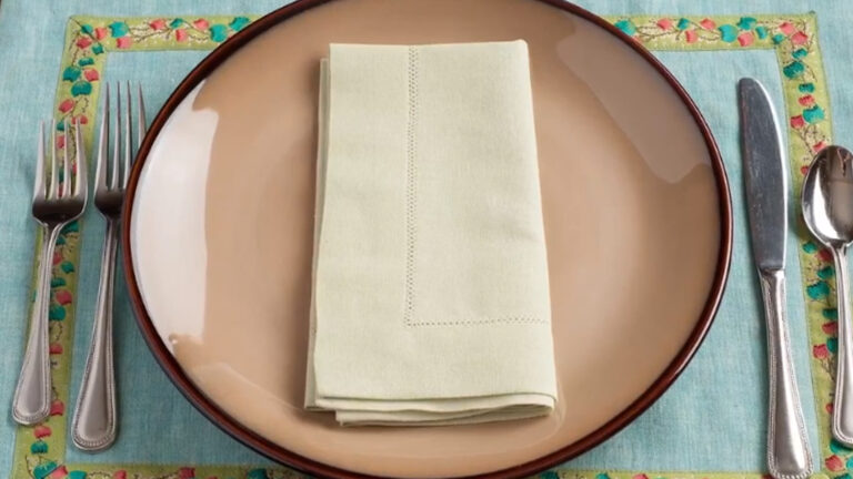 Classic Table Linens: Mastering Mitersproduct featured image thumbnail.