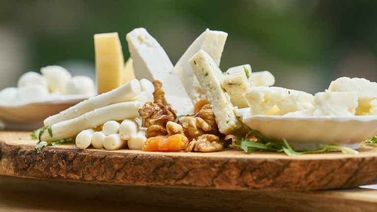 Artisan Cheese Making: Chevre, Mozzarella & Cheddar