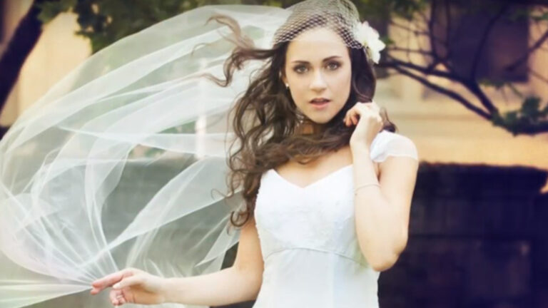 Vintage-Inspired Veils for the Modern Brideproduct featured image thumbnail.