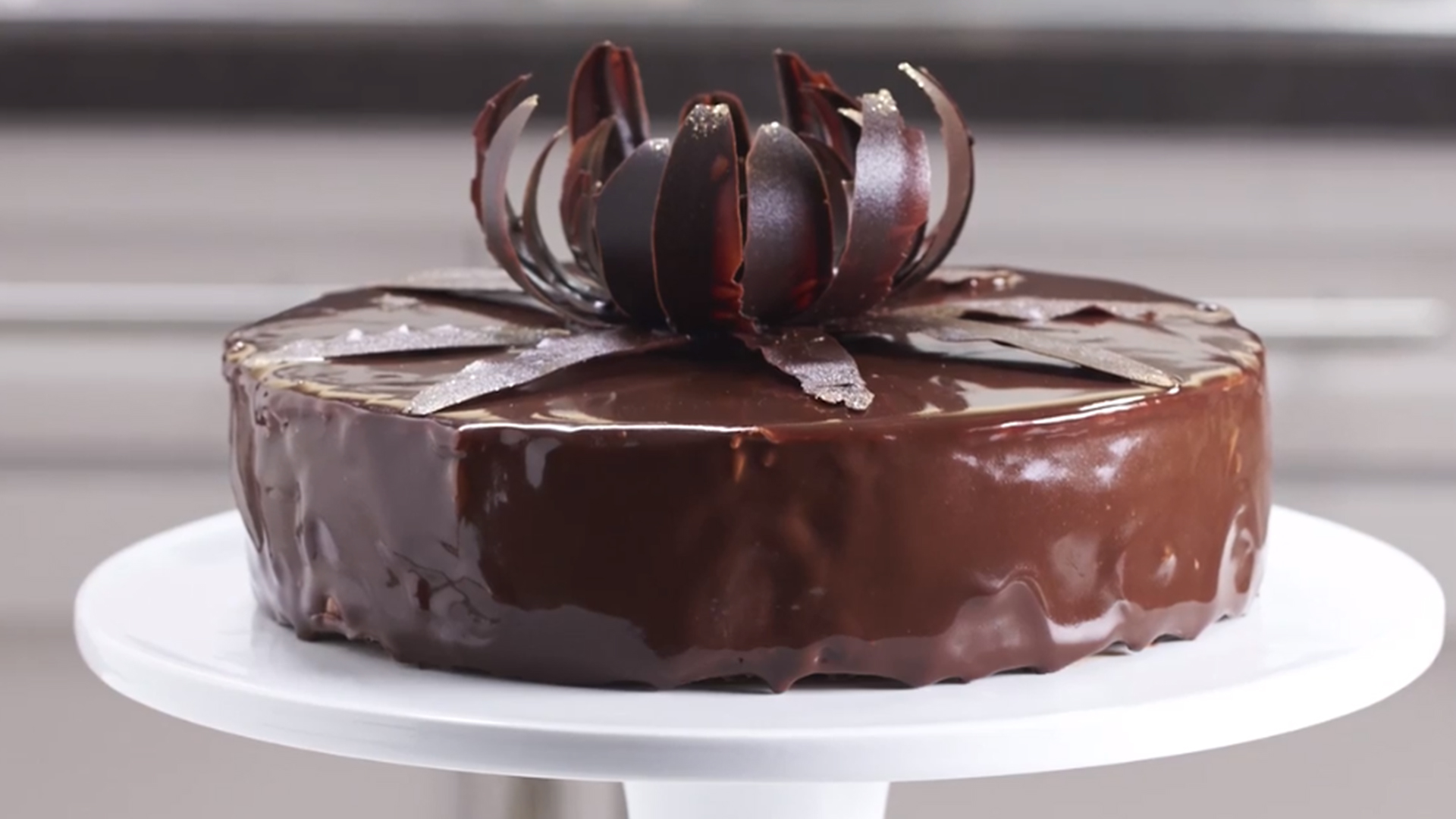 Cake design - décoration en isomalt - comment réaliser un cake Topper ?  Vidéo en français 
