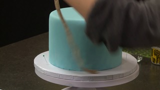 Embossing: The Royal Icing Stamp