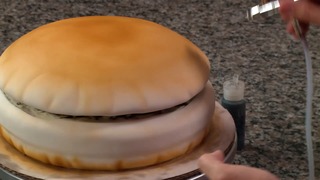 Building the Burger Cake
