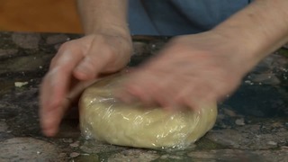 Making Pâte Brisée