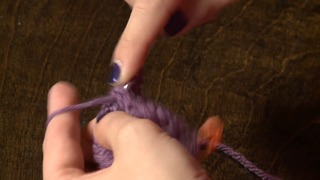 Dutch Braided Cable Mitten: Cabling