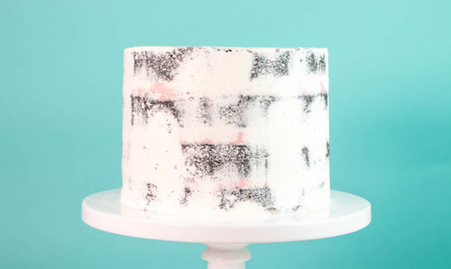 The Right Way To Use Buttercream Under Fondant Craftsy