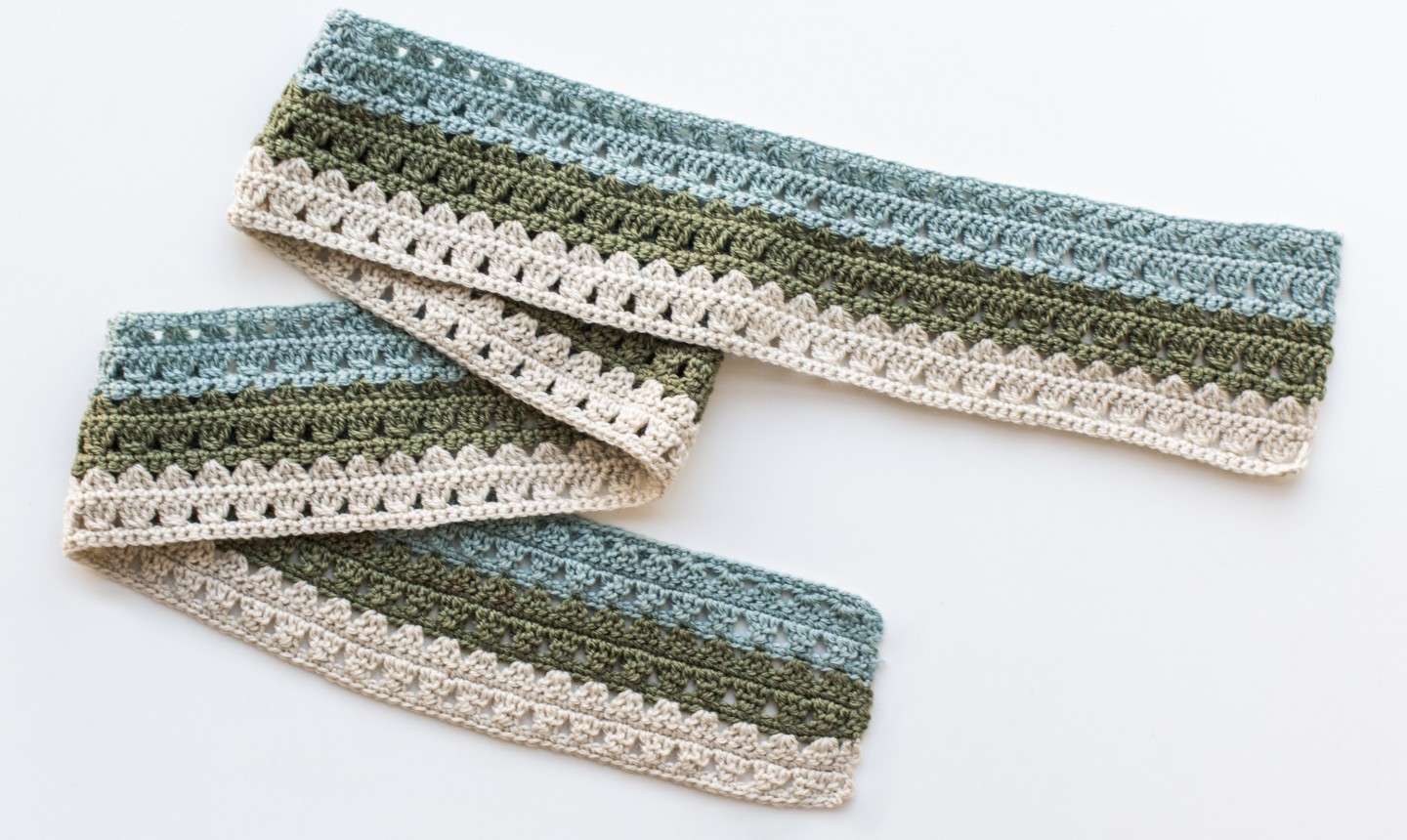 How to Crochet a Scarf for the Ultimate Beginner