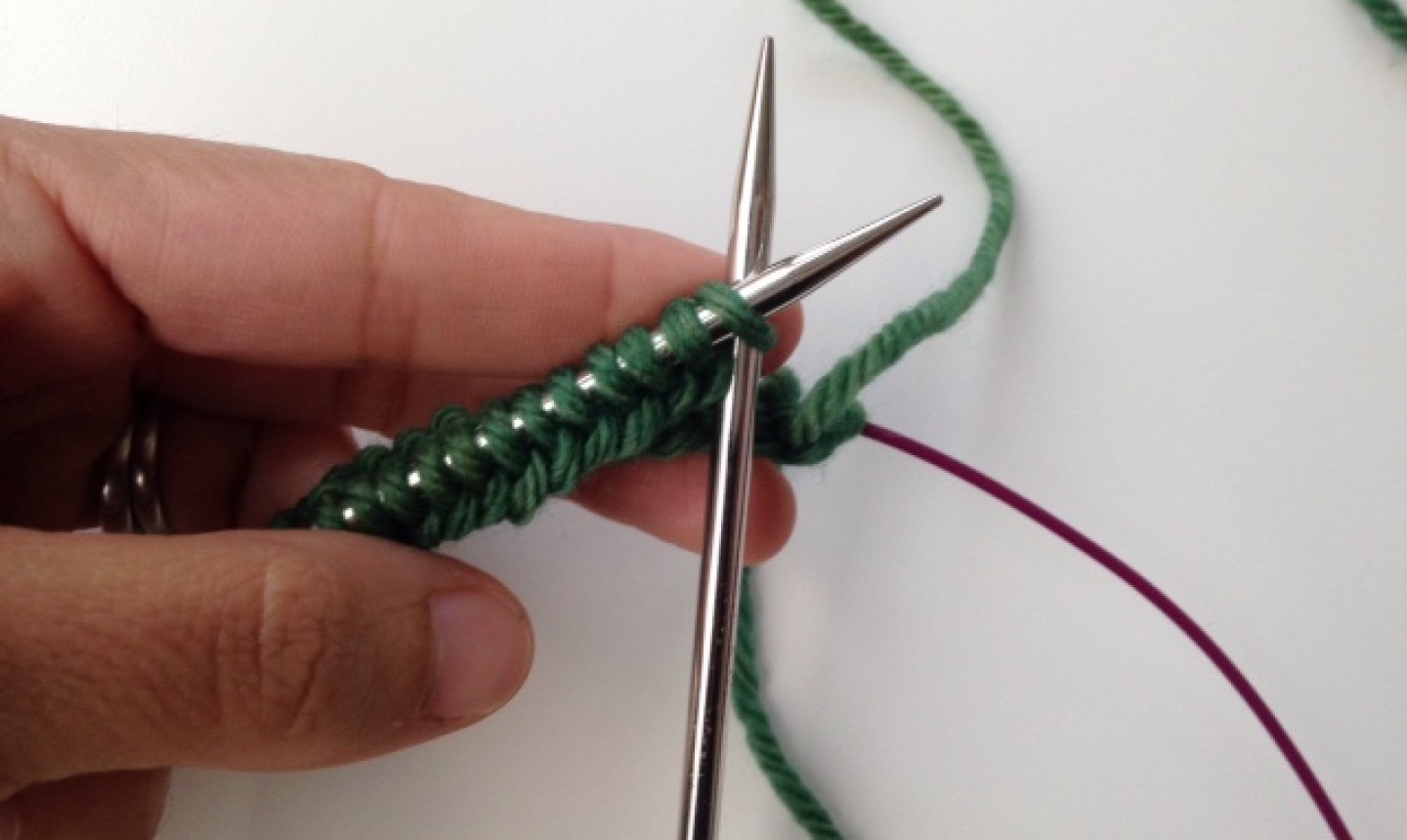 Knitting the stitches