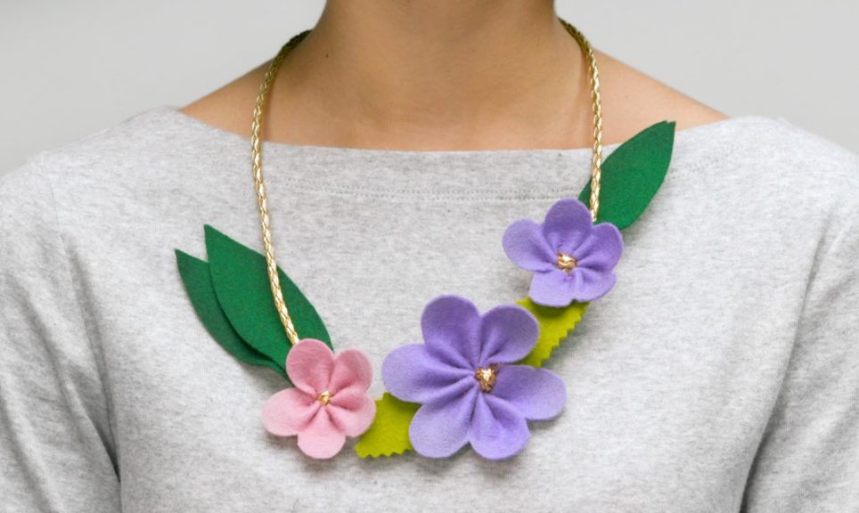How to DIY the Sweetest Felt Flower Necklace Craftsy