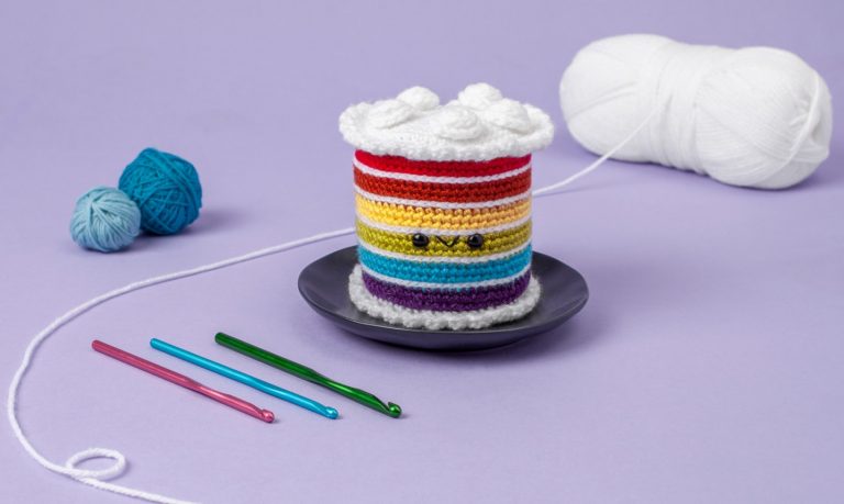 Crochet rainbow cake