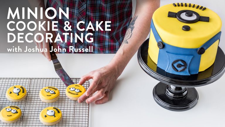 Minion cake and cookies