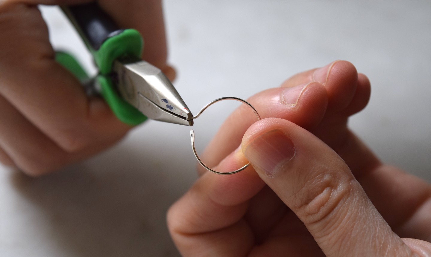 shaping earring wire