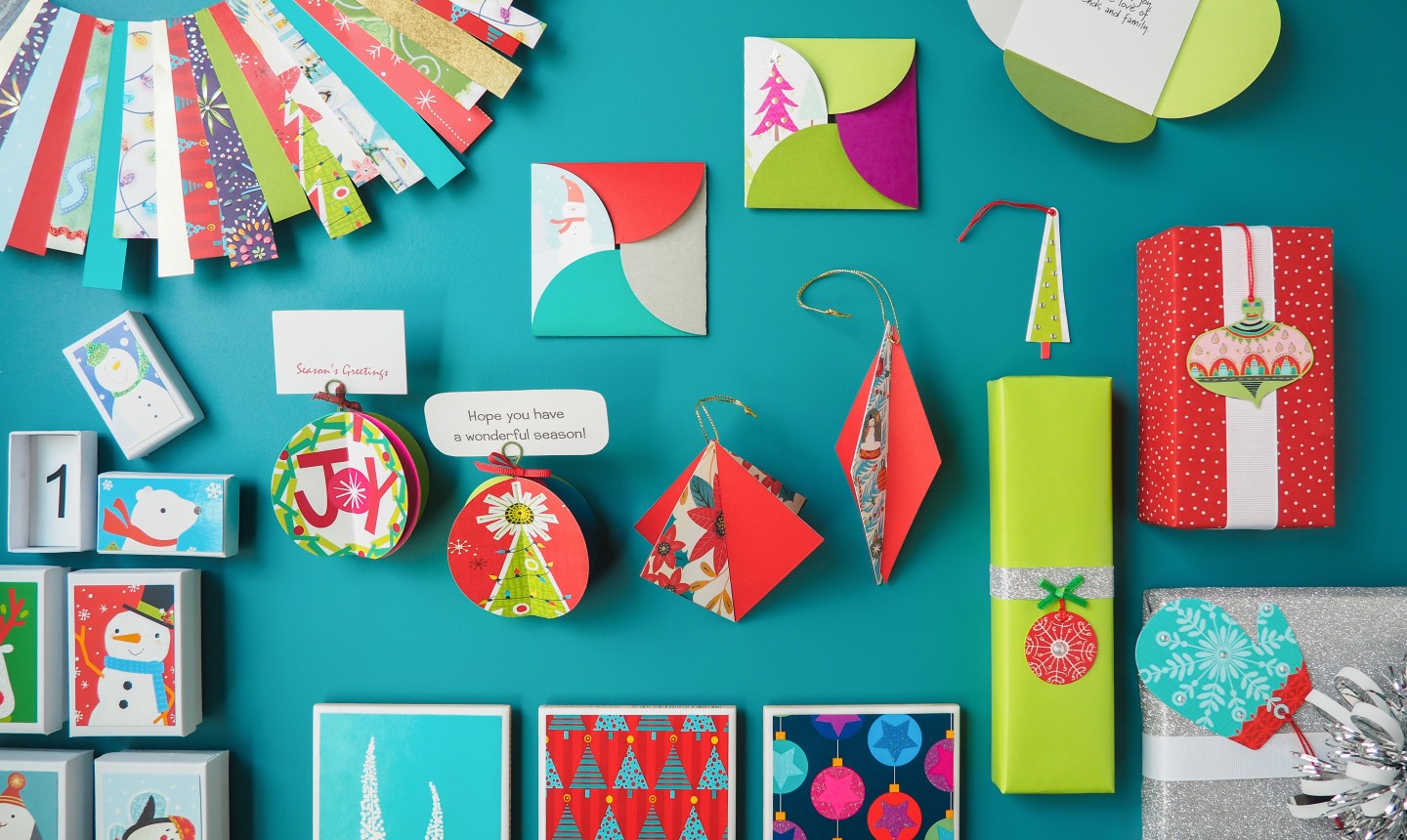 7 Super Fun Ways to Upcycle Your Holiday Cards