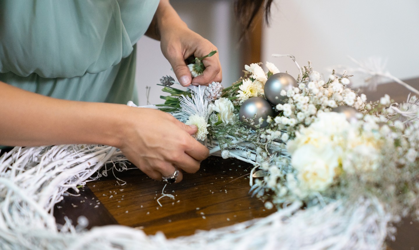 white wreath assembly