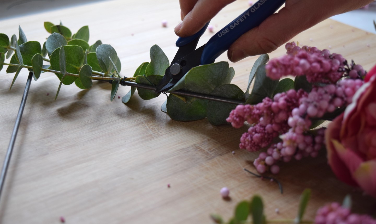 finishing triangle wreath