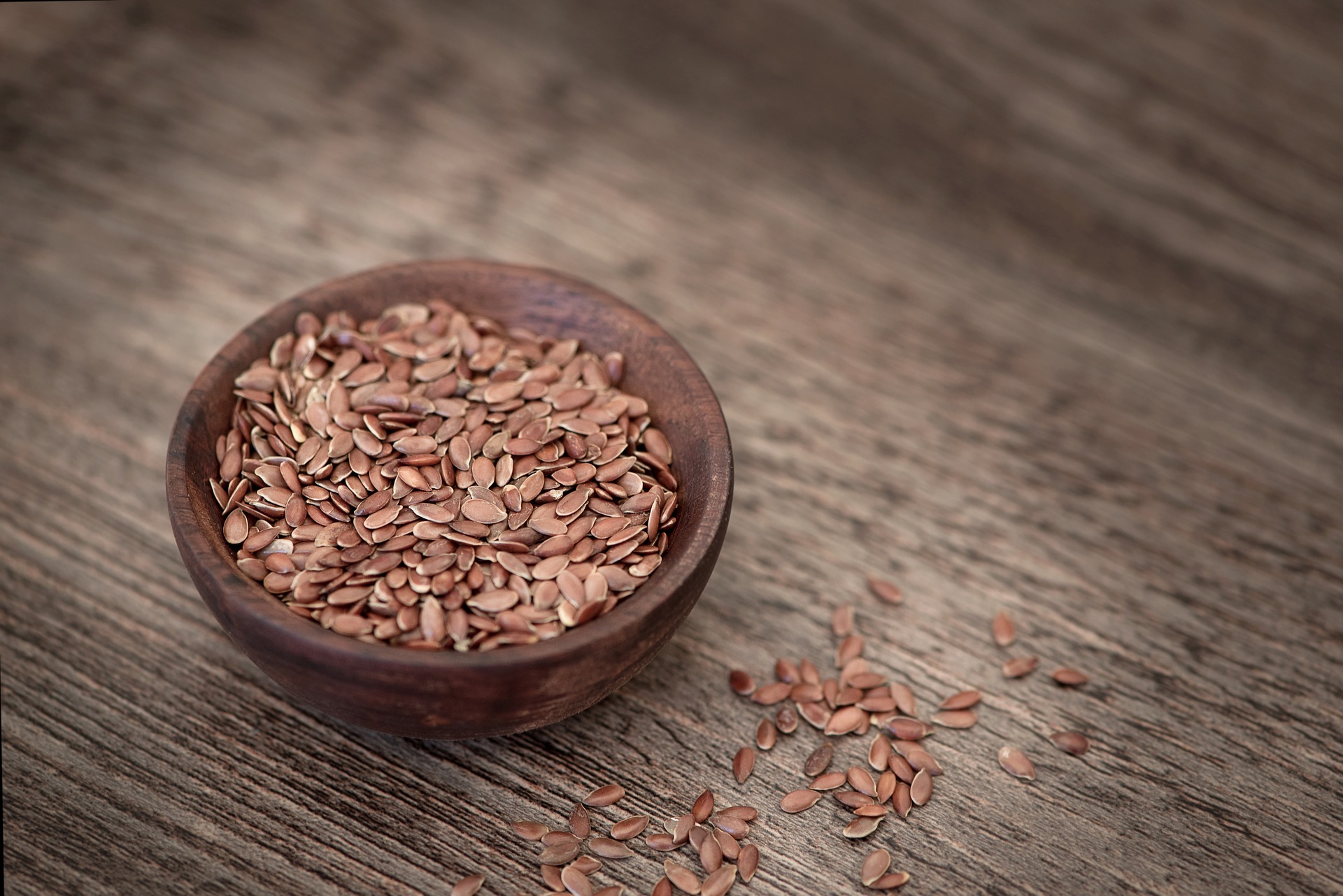 flax seeds in a bowl