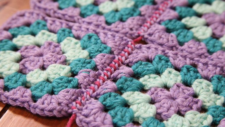 Joining Crochet Motifs