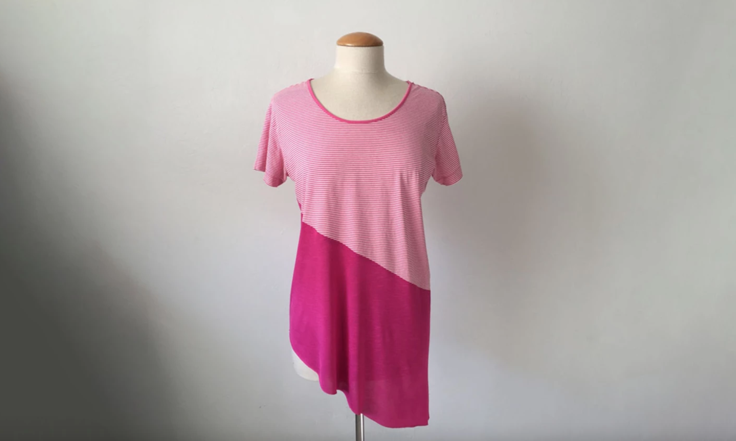 Make a Diagonal Color Block With an Old T-Shirt | Craftsy