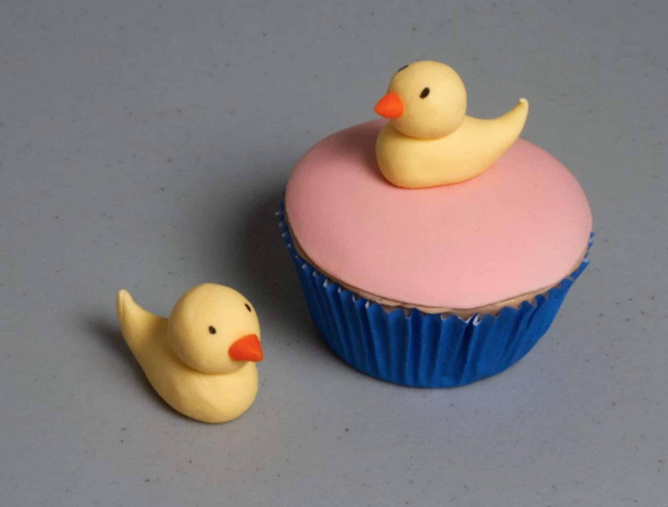 simple fondant ducklings