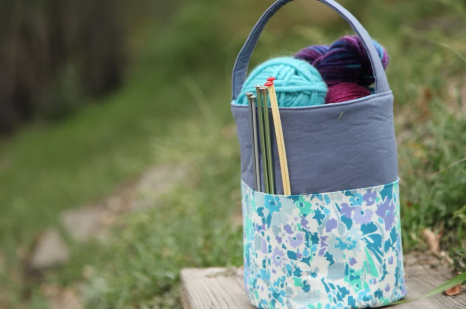 DIY Craft and Knitting Bag ORGANIZER + Free Pattern - The Crafting