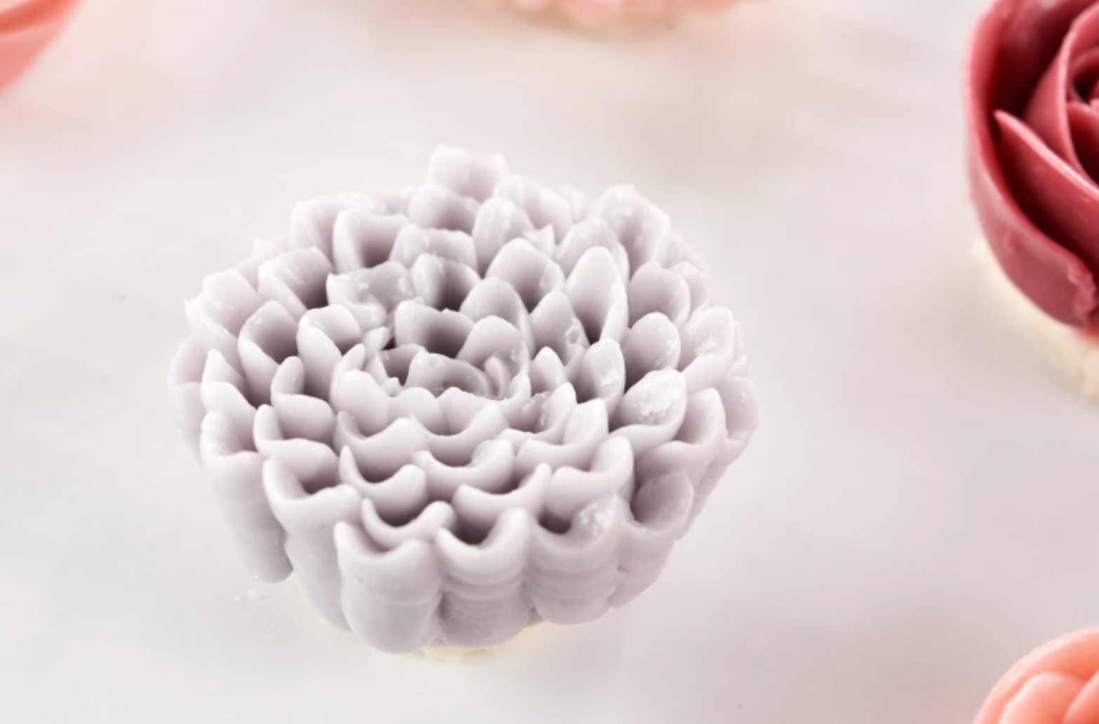 piped Chrysanthemum cupcake