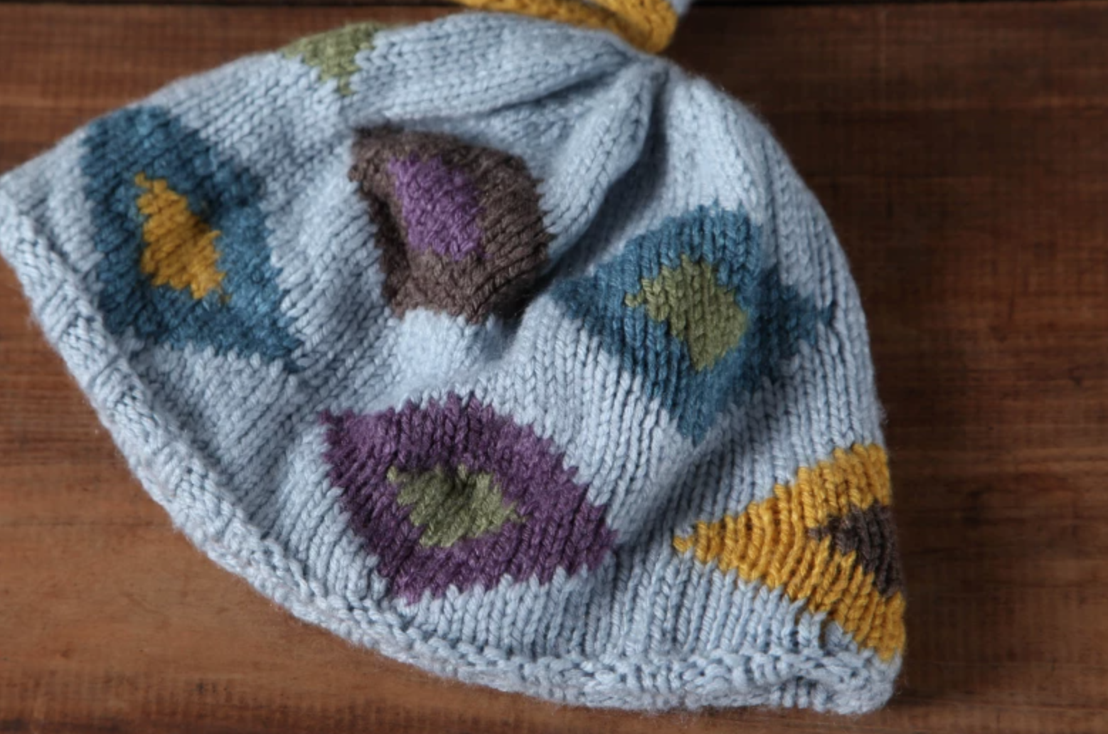 Intarsia knit hat