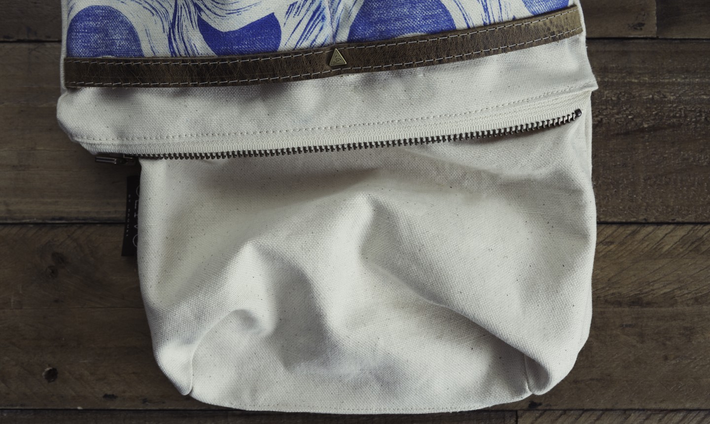 closing lining of zipper pouch
