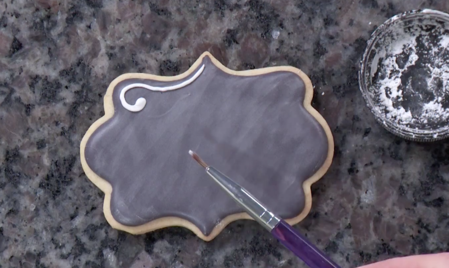 piping chalkboard cookie border