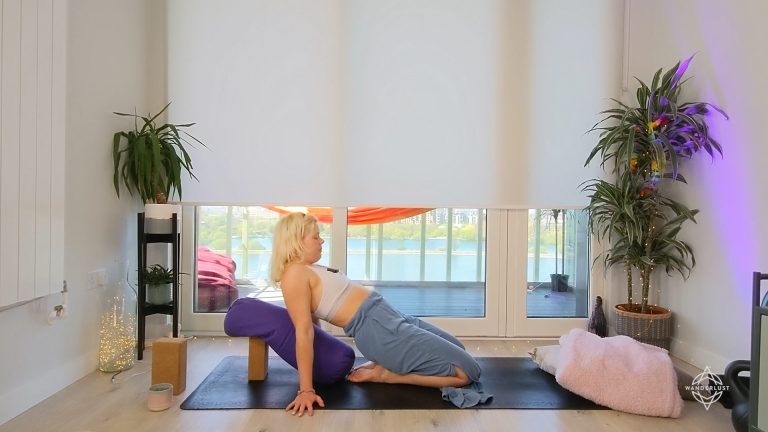 Blissful Yin Yoga: Spleen & Stomach