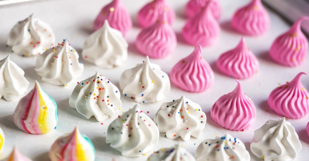 Colorful meringue toppers