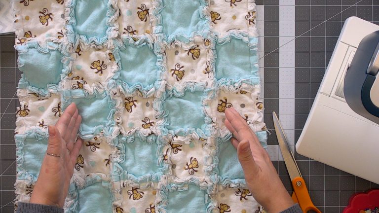 How to Make a Rag Quiltproduct featured image thumbnail.