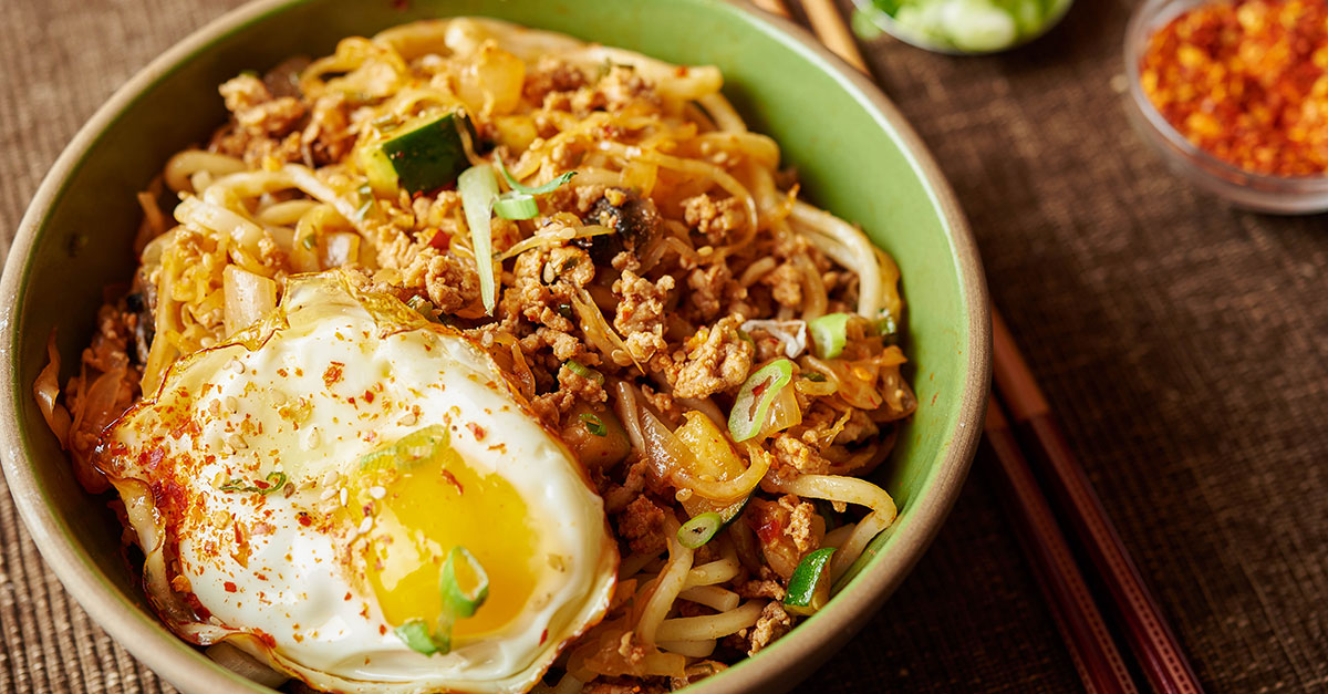 Asian Noodle Essentials: Pad Thai, Ramen & More (DVD + Streaming