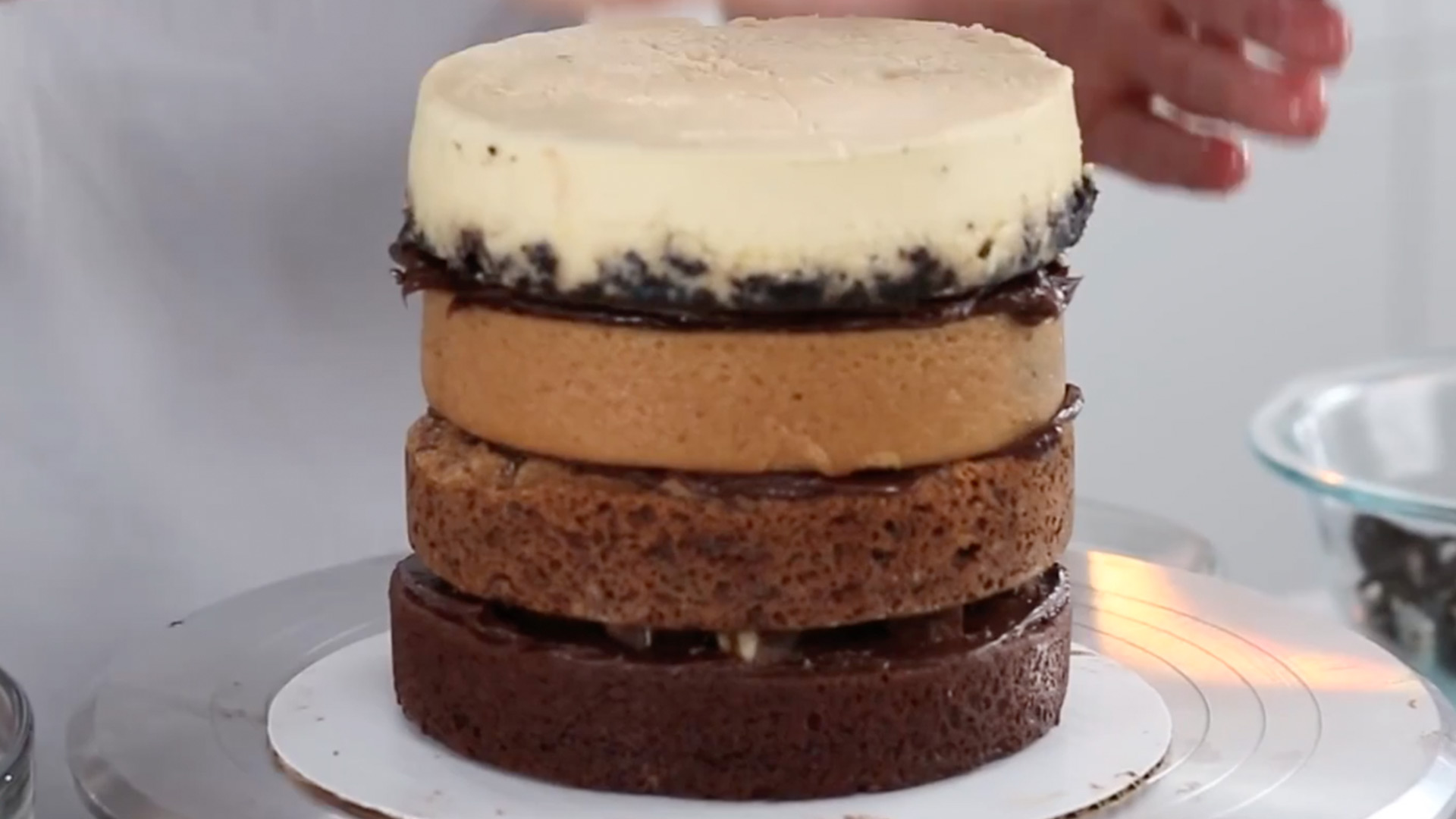 Vanilla Cheesecake with Chocolate Cookie Crustarticle featured image thumbnail.