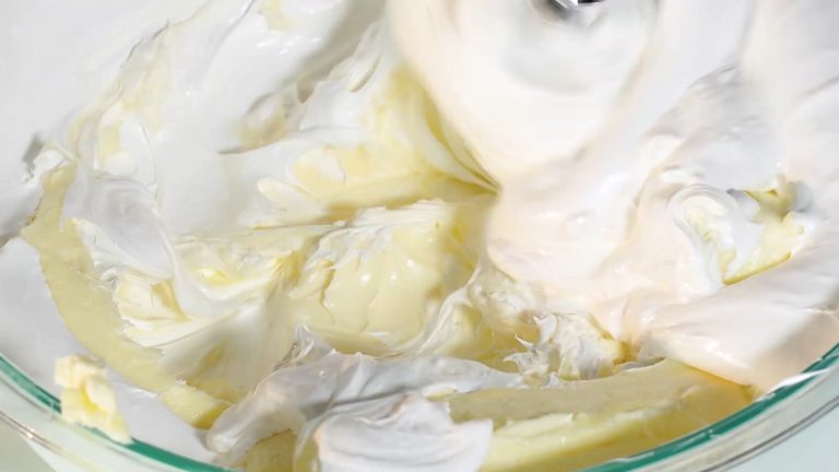 How to Make Frosting From Scratch: Swiss Meringue Buttercreamproduct featured image thumbnail.