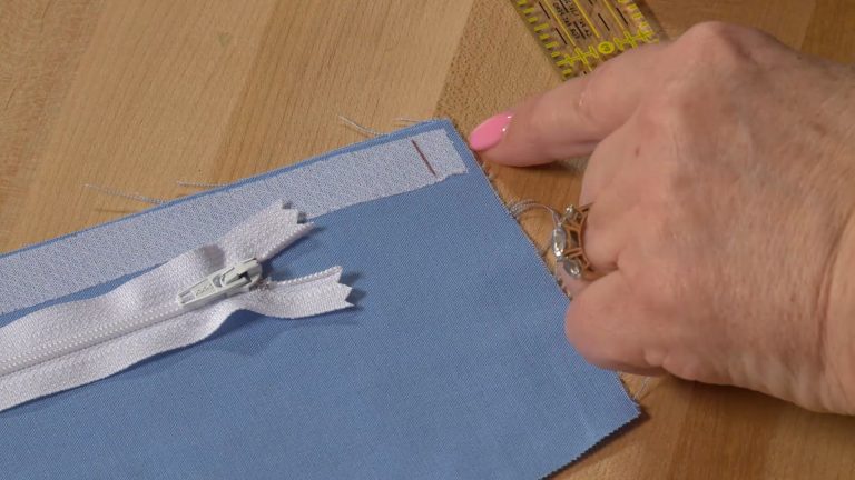 All About Sewing Zippers