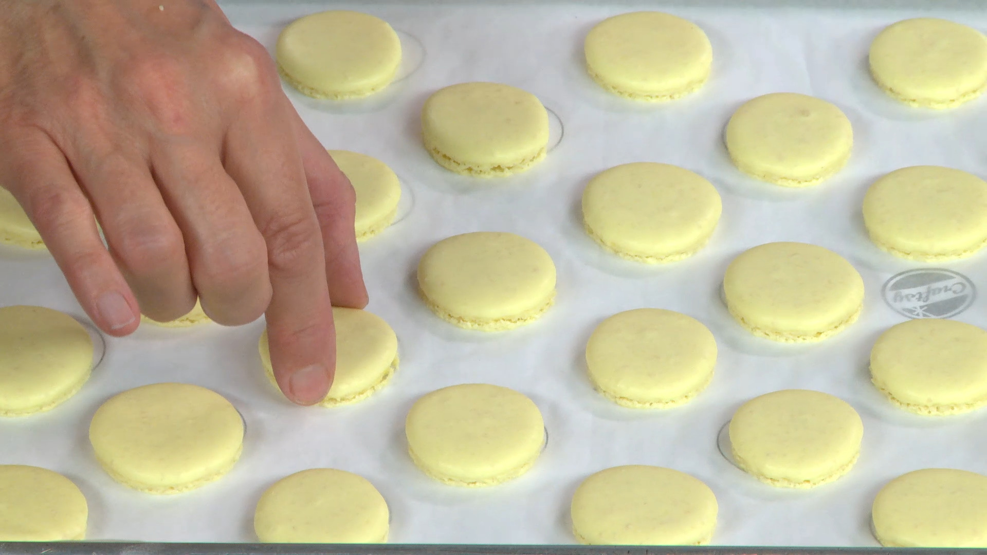 Heidi's Mix: Macaron Piping Tips