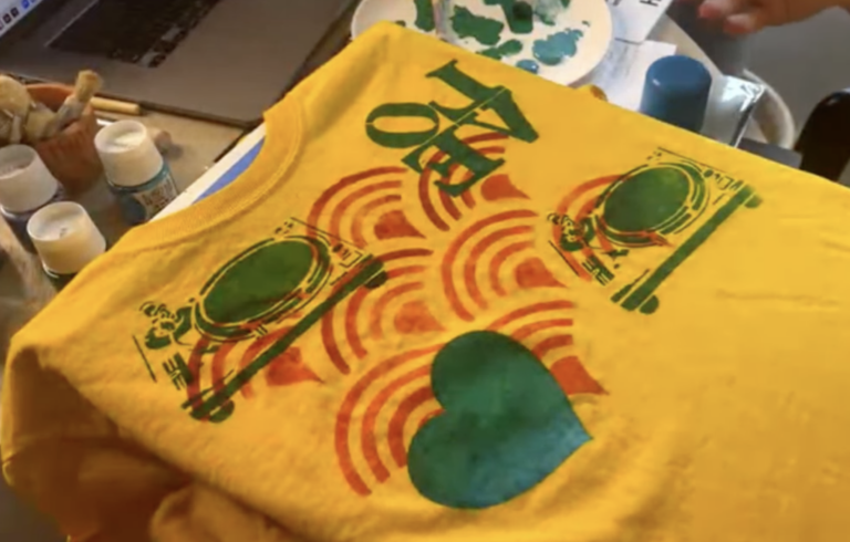 DIY Stenciled T-Shirt Projectarticle featured image thumbnail.