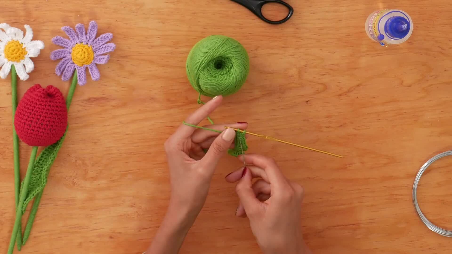 Creating a Tulip with Wire Leaves