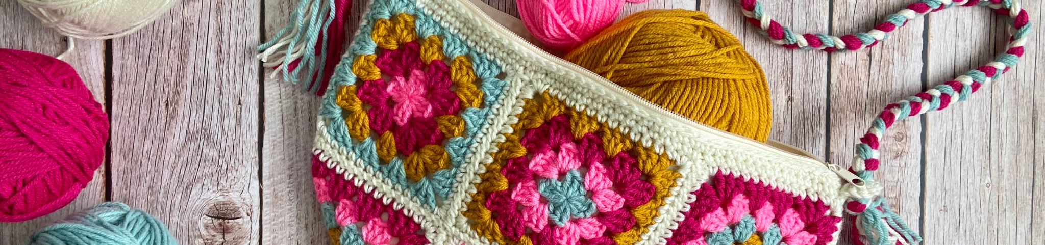 Crochet Sharron Shoulder Bag