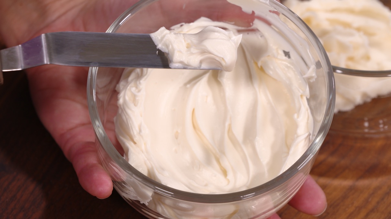 Lesson 2: Types of Buttercream