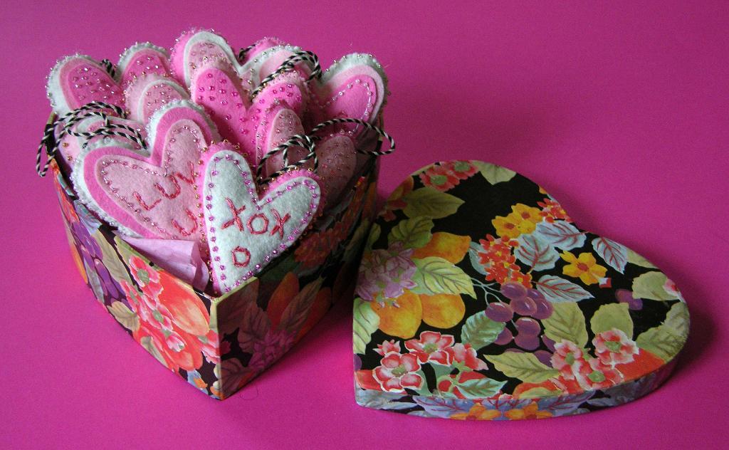Sewn Hearts - Free Home Decor Sewing Pattern
