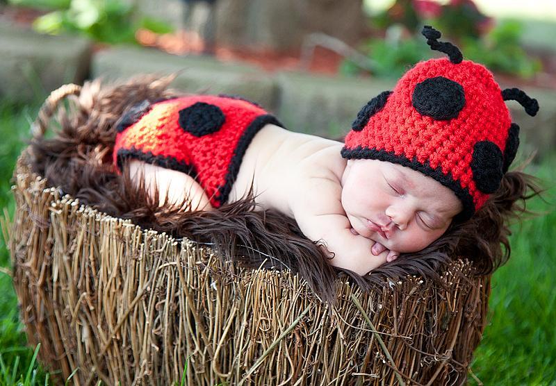 Ladybug crochet hat and diaper