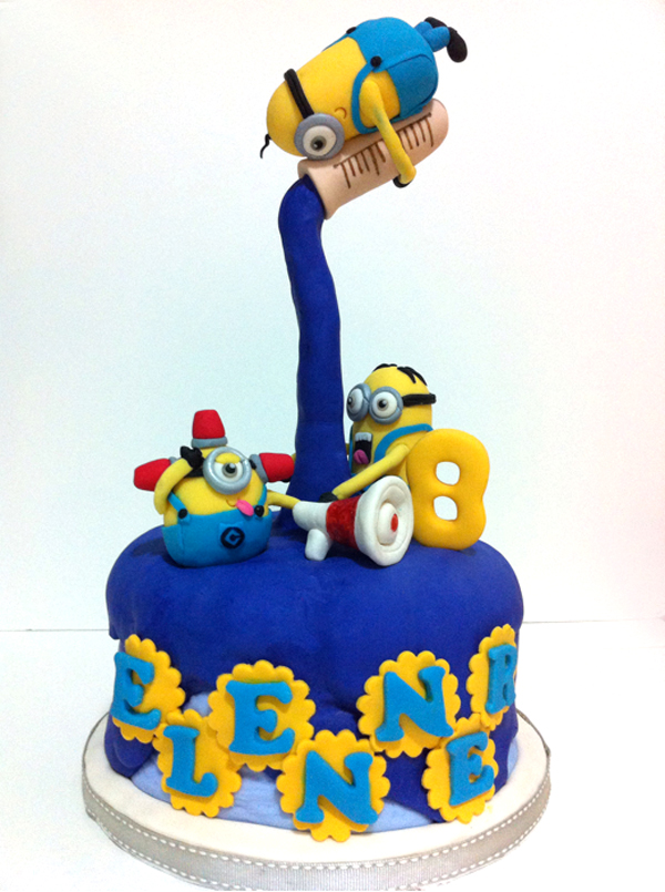 Minions Cake, Defying Gravity 